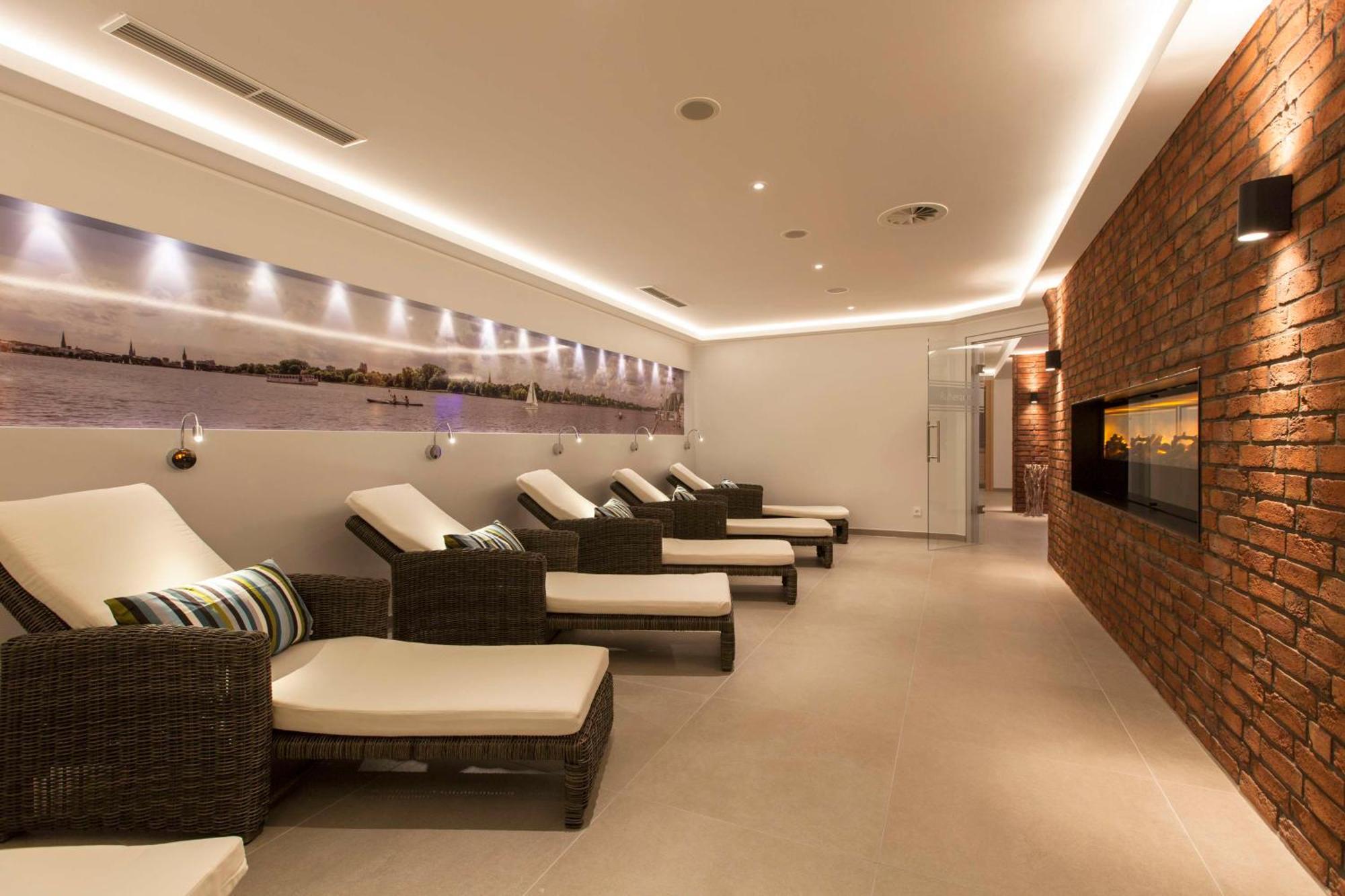 Hotel Western Premier Alsterkrug 4*